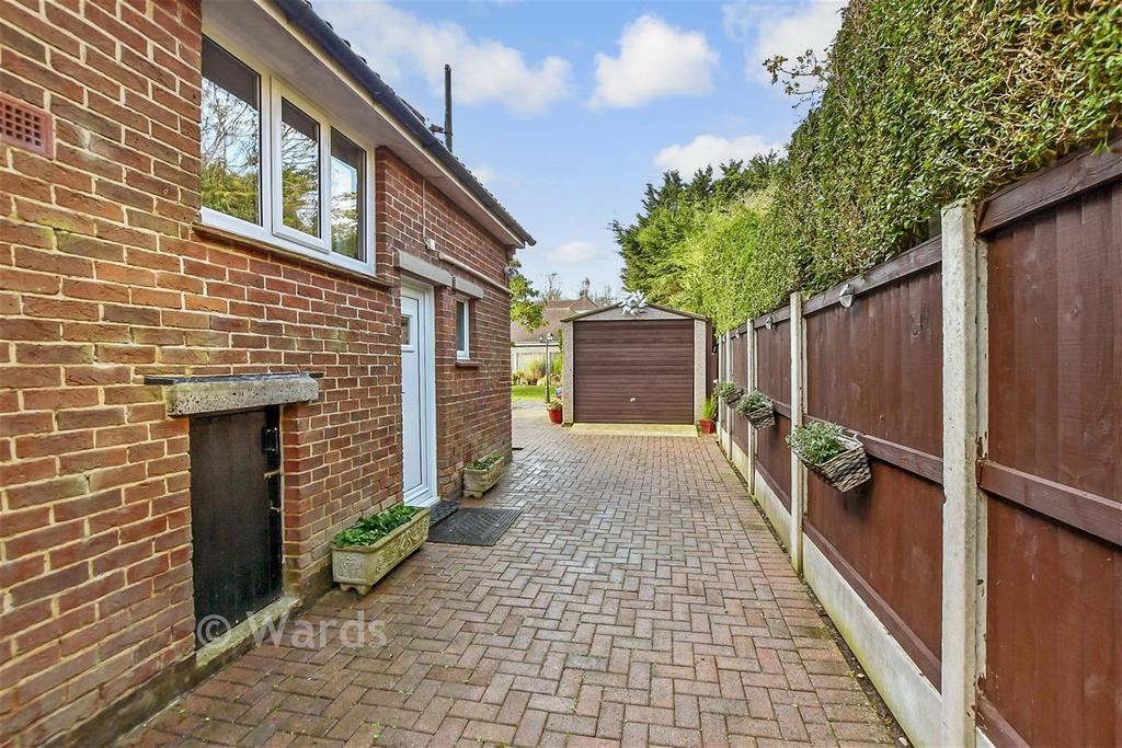 Driveway/Parking
