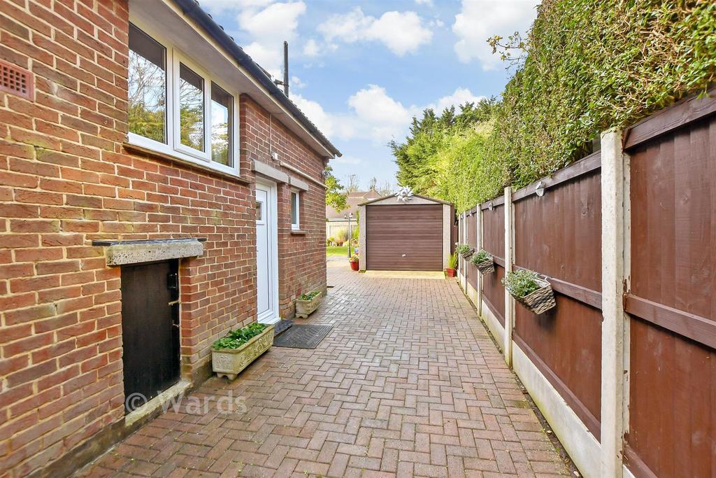 Driveway/Parking