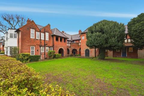 undefined, Holyoake Walk, W5