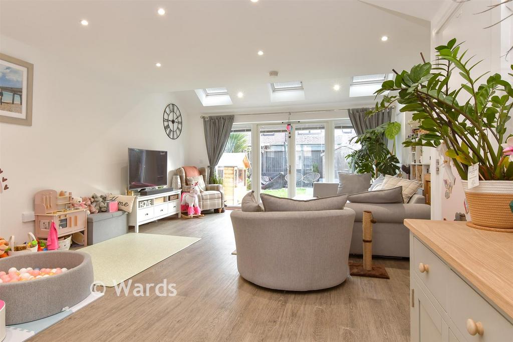 Kitchen/ Living Area