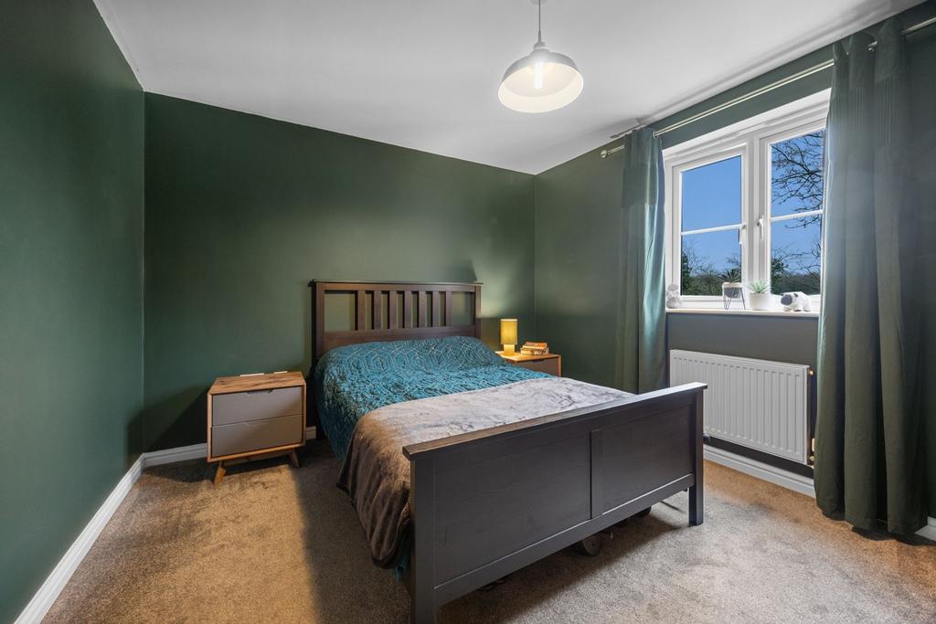 King size bedroom