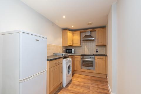 2 bedroom flat to rent, Concord Street, Leeds LS2