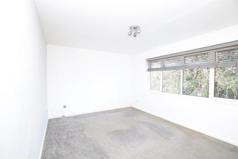 1 bedroom flat to rent, Greenacres, Furnace Green, Crawley