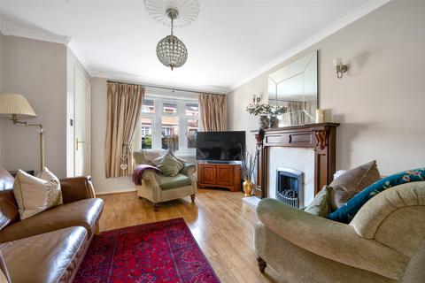 3 bedroom detached house for sale, Chaffinch Close, Leicester, Leicestershire