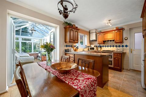 3 bedroom detached house for sale, Chaffinch Close, Leicester, Leicestershire