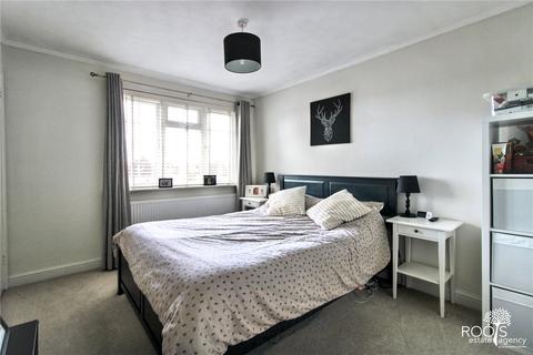4 bedroom detached house for sale, Pegasus Close, West Berkshire RG19