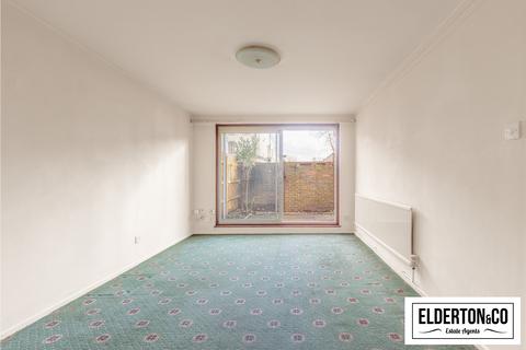 2 bedroom flat for sale, Roth Walk, London N7
