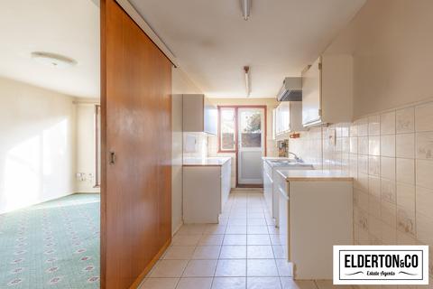 2 bedroom flat for sale, Roth Walk, London N7