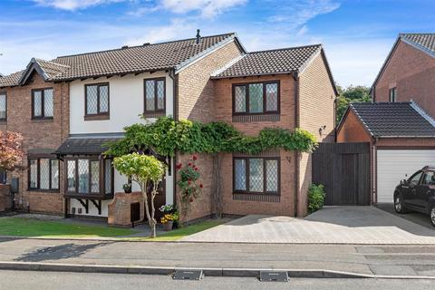 4 bedroom semi-detached house to rent, Glenmore Drive, Coventry