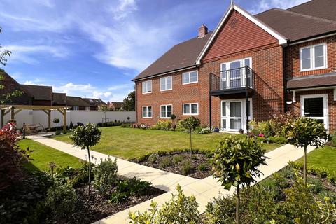 1 bedroom apartment for sale, Victoria Road, Manns Lodge, GU6