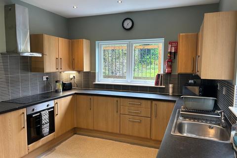 undefined, Glanbrydan Avenue, ,