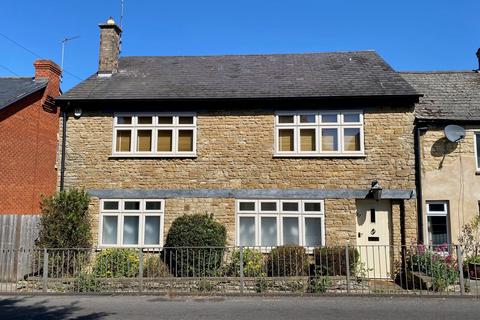 4 bedroom cottage for sale, Forest Road, Hartwell, NN7 2HE