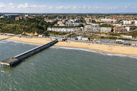 2 bedroom apartment for sale, Wollstonecraft Road, Boscombe Manor, Bournemouth, Dorset, BH5