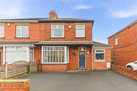 4 bedroom semi-detached house for sale, Coniston Road, Dewsbury WF12