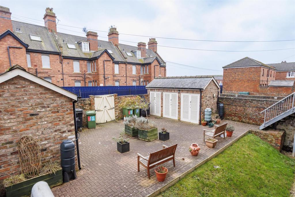 Flat 7 10 Wenlock Terrace  5.jpg