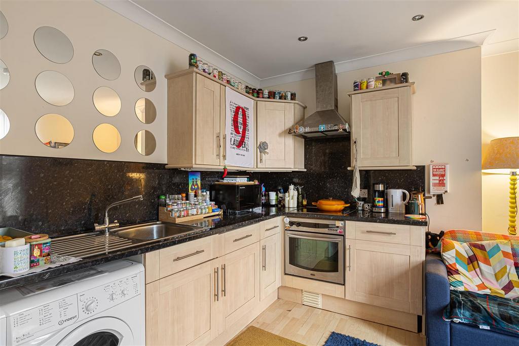 Flat 7 10 Wenlock Terrace 7.jpg