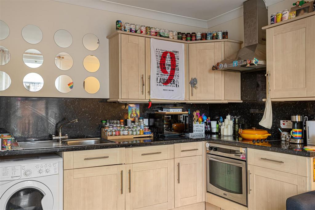 Flat 7 10 Wenlock Terrace 13.jpg