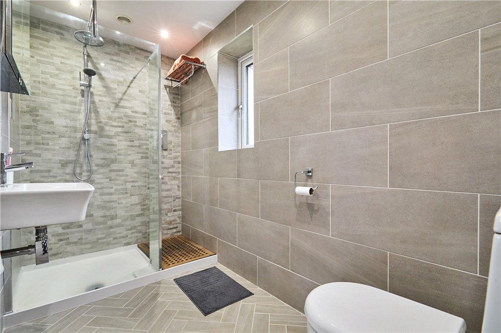 Bed 1 En-Suite