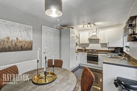 3 bedroom semi-detached house for sale, Buzzard Way, Wilthorpe