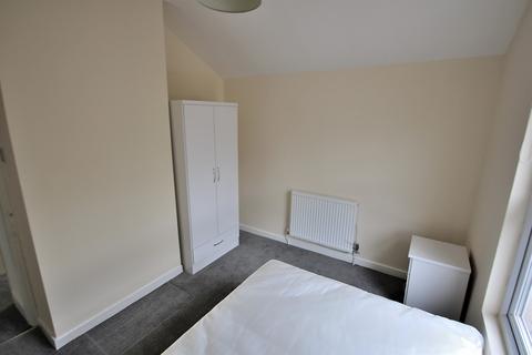 undefined, Bootle L20