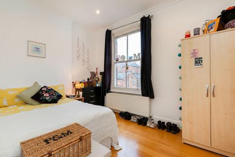 3 bedroom flat to rent, Ebbsfleet Road, London NW2