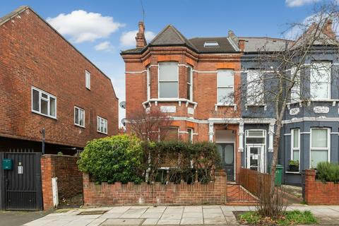 3 bedroom flat to rent, Ebbsfleet Road, London NW2