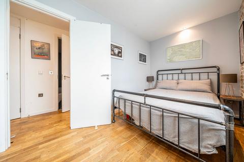 2 bedroom flat to rent, Arklow Road, London, SE14