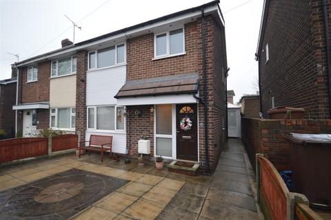 3 bedroom semi-detached house for sale, Thornhill Road, Castleford