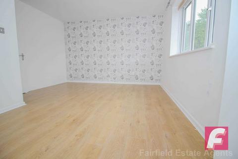 2 bedroom flat to rent, Turnberry Court, Watford, WD19
