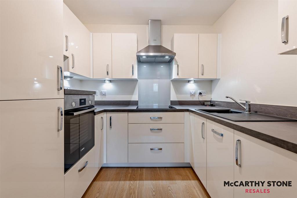 Kitchen: