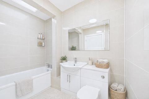 2 bedroom apartment for sale, Franklin Avenue, Tadley, Hampshire, RG26