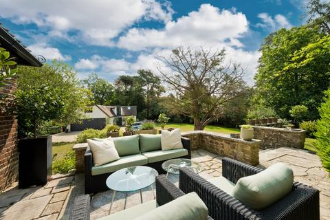7 bedroom end of terrace house for sale, Yaffle Road, St George's Hill, KT13