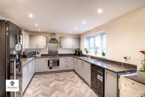 4 bedroom detached house for sale, Bryndale Close, Harworth and Bircotes, Doncaster, South Yorkshire, DN11