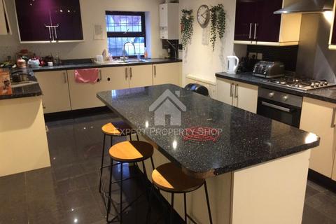 8 bedroom semi-detached house for sale, Carlton Road, Worksop