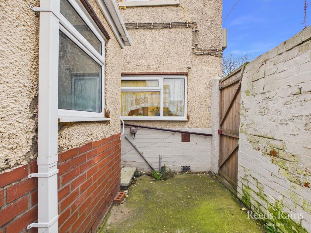 Rear Courtyard