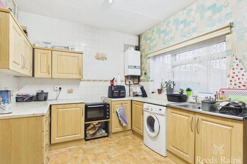 3 bedroom end of terrace house for sale, Sutton View, Hull HU8