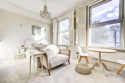 Studio for sale, Fulham Road, Chelsea, London, SW10