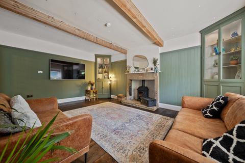 4 bedroom semi-detached house for sale, Micklefield Lane, Rawdon, Leeds, West Yorkshire, LS19