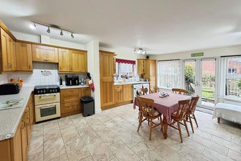 3 bedroom semi-detached house for sale, Waterloo Road, Preston PR2