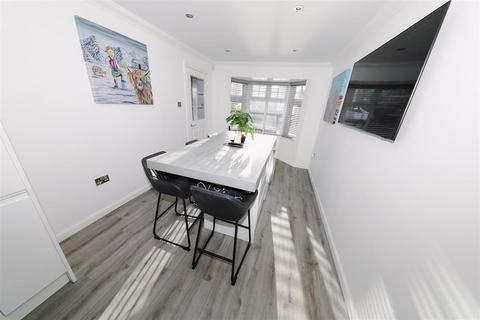 undefined, Sir Thomas Elder Way, Kirkcaldy