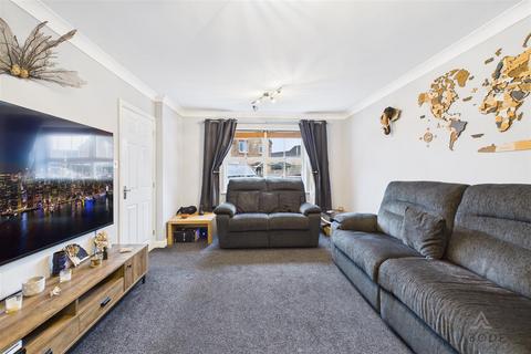 undefined, Higgott Close, Burton on Trent DE14