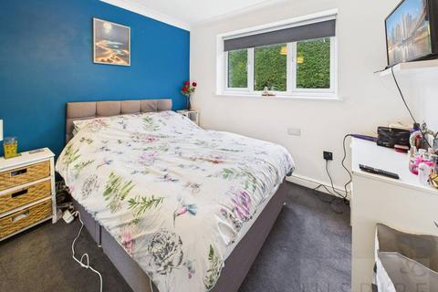 undefined, St. Johns Crescent, Horsham RH12