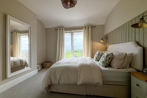 undefined, Ty Croes, Isle of Anglesey, LL63