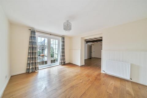 undefined, Middle Street, Salisbury SP2