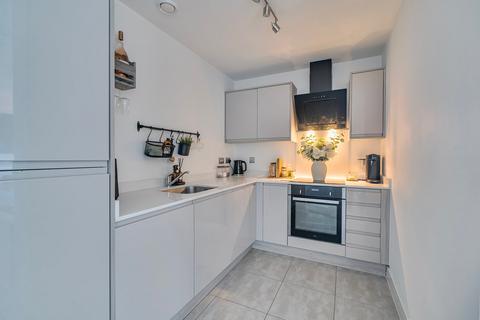 2 bedroom flat for sale, Hitchin Road, Arlesey, SG15