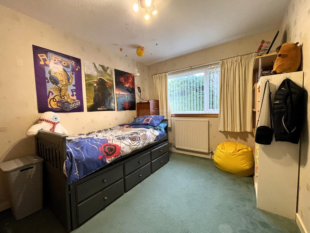 Bed 3a.JPG