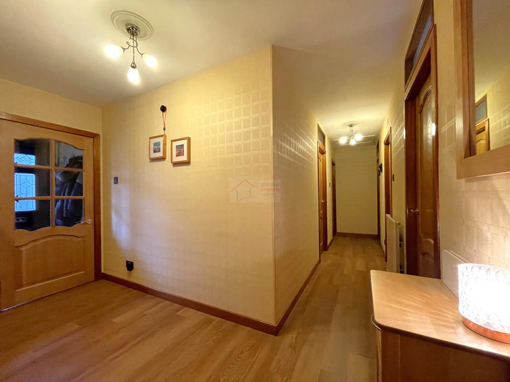 Hallway.JPG