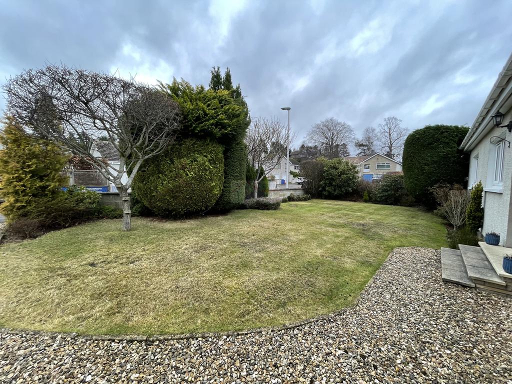 Front garden.JPG