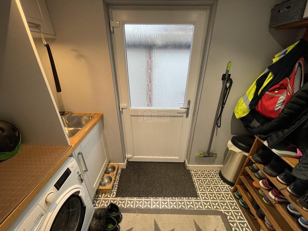 Utility room.JPG