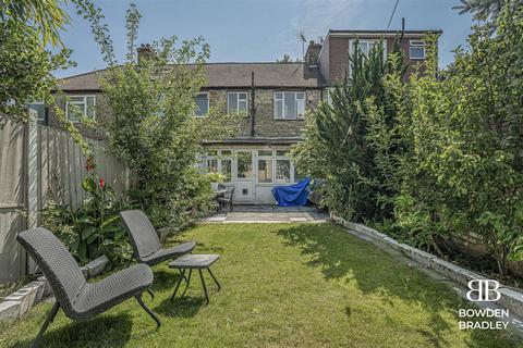 undefined, Thorpe Hall Road, London, E17